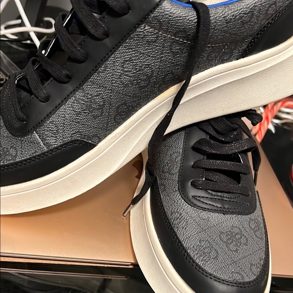 Guess Black and Gray Sneakers with Chunky Sole - Picture 6 of 8